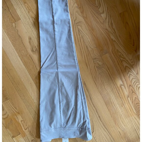 Elliott Lauren - Picture 3 of 3